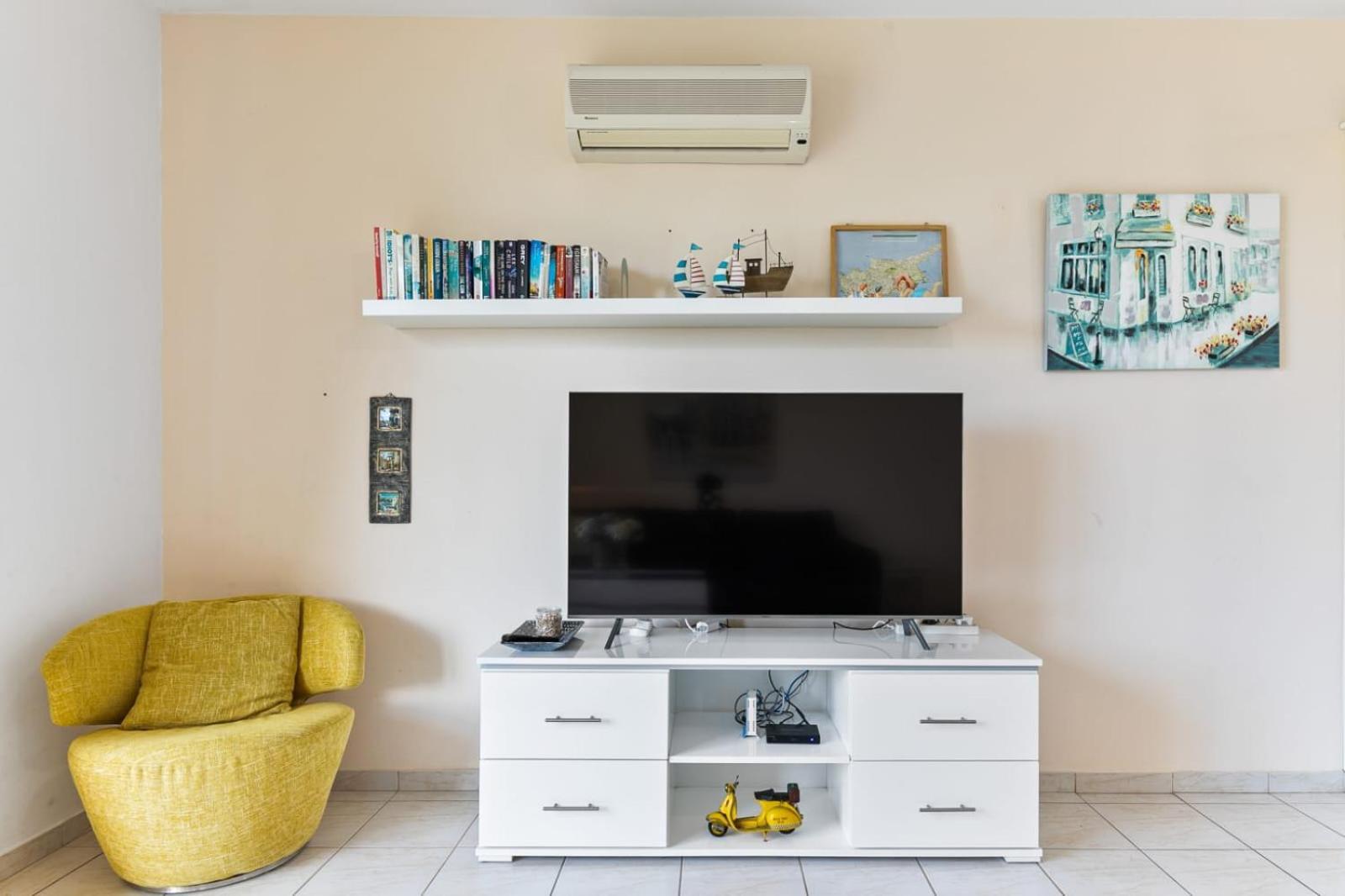 Sunny View - A Stunning Apartment With Private Rooftop Paphos Exterior foto